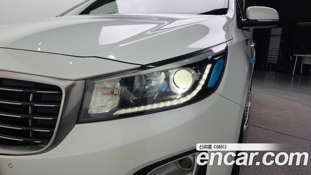 Kia Carnival 11-Seater Prestige 2019 — фото 22