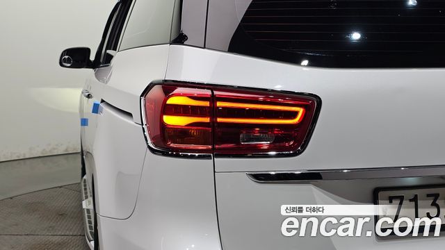 Kia Carnival 11-Seater Prestige 2019 — фото 23