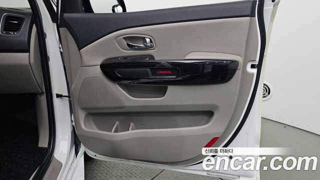 Kia Carnival 11-Seater Prestige 2019 — фото 25