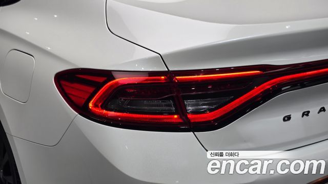 Hyundai Grandeur (IG) 2.4 Premium 2018 — фото 23