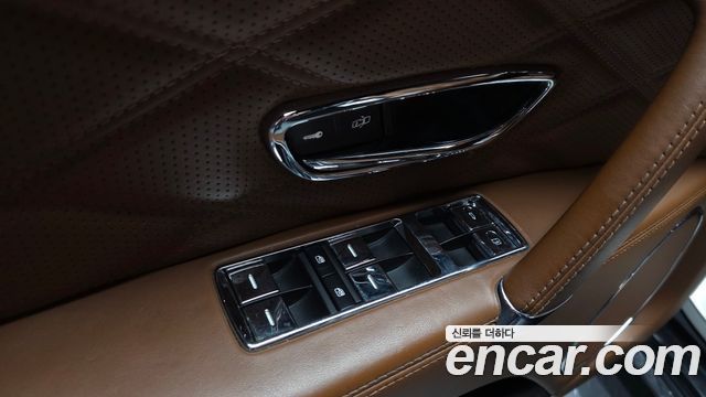 Bentley Flying Spur (II) 6.0 2015 — фото 20