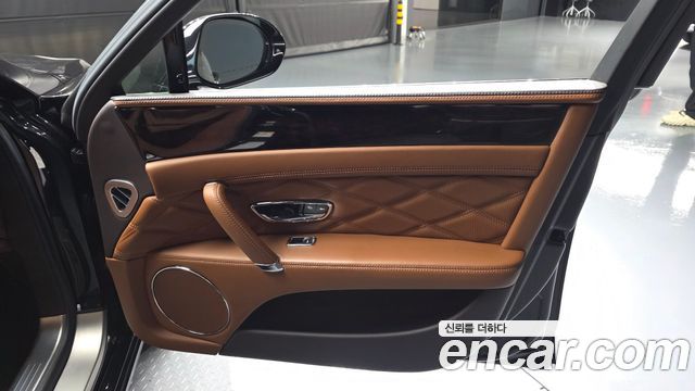 Bentley Flying Spur (II) 6.0 2015 — фото 24