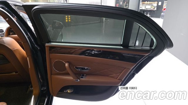 Bentley Flying Spur (II) 6.0 2015 — фото 25