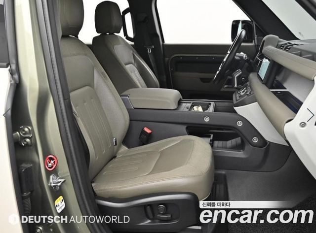 Land Rover Defender (L663) 110 D240 SE 2020 — фото 10