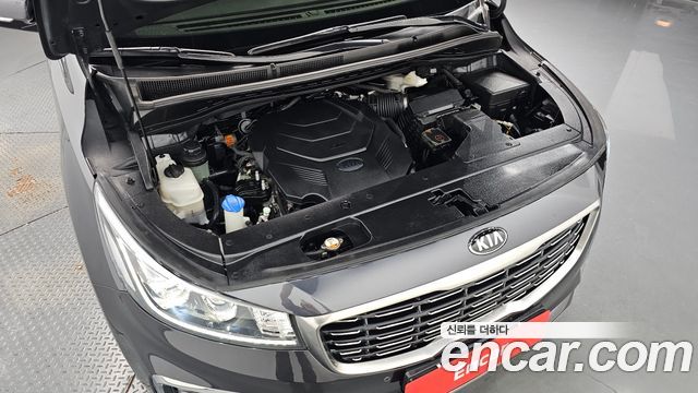 Kia Carnival Gasoline 9-Seater Noblesse Special 2019 — фото 6