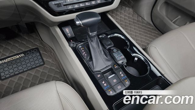 Kia Carnival Gasoline 9-Seater Noblesse Special 2019 — фото 9