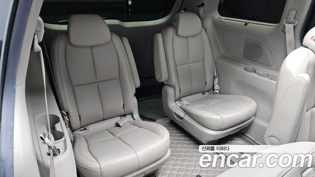 Kia Carnival Gasoline 9-Seater Noblesse Special 2019 — фото 13