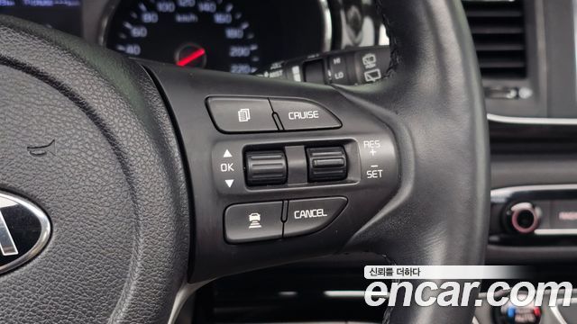 Kia Carnival Gasoline 9-Seater Noblesse Special 2019 — фото 16