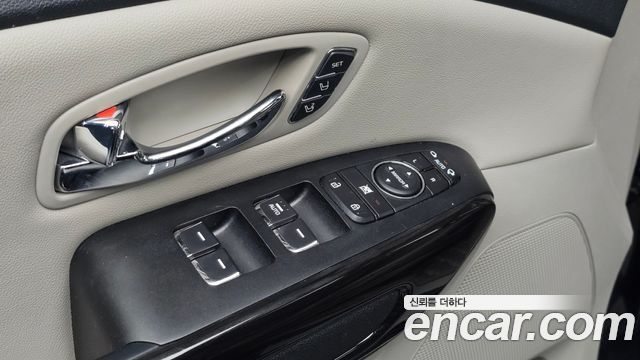 Kia Carnival Gasoline 9-Seater Noblesse Special 2019 — фото 29