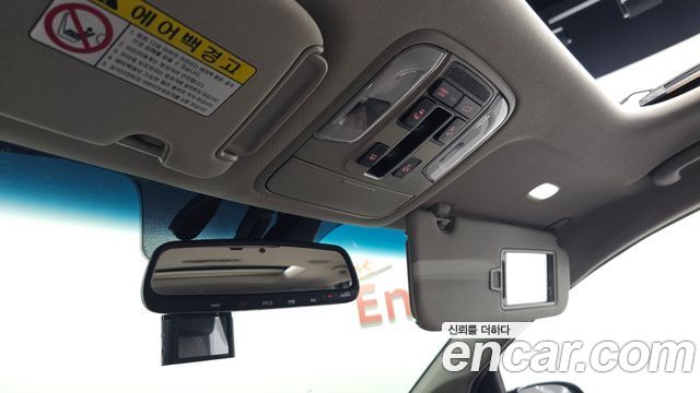 Kia Carnival Gasoline 9-Seater Noblesse Special 2019 — фото 32