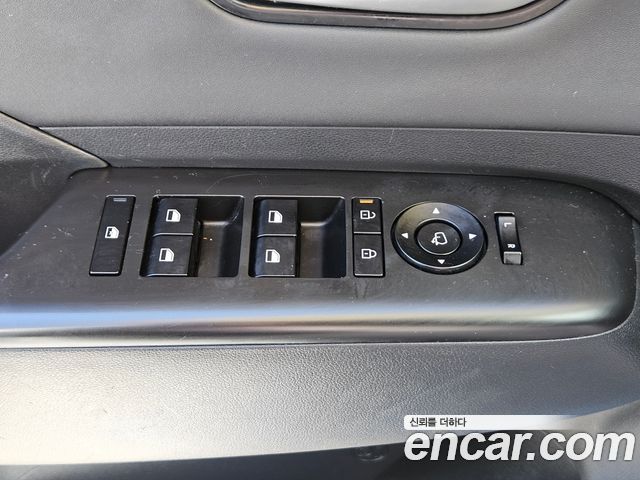 Hyundai Kona Gasoline 2.0 2WD Modern 2023 — фото 6