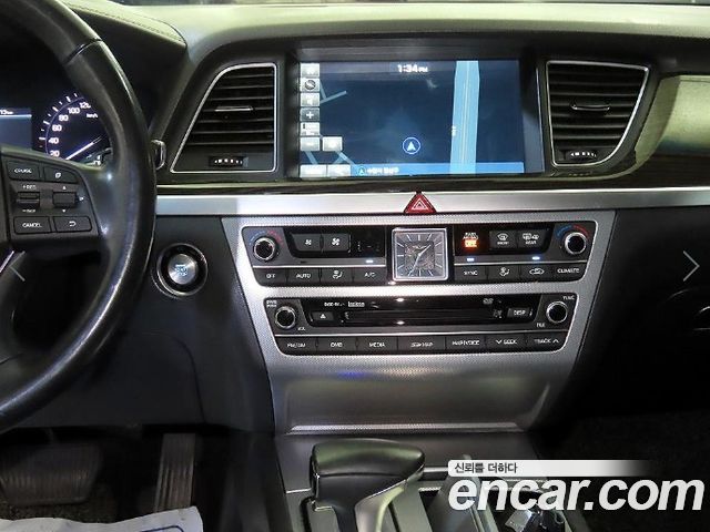Genesis G80 3.3 GDI AWD Premium Luxury 2017 — фото 15