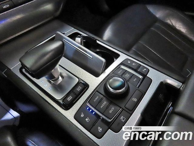 Genesis G80 3.3 GDI AWD Premium Luxury 2017 — фото 16