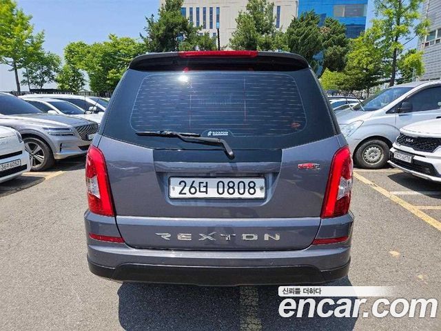 KG Mobility (SsangYong) Rexton W 2.2 4WD RX7 Luxury 2016 — фото 4
