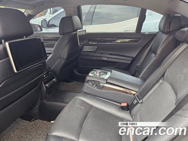 BMW 7 Series (F01) 750Li 2013 — фото 18