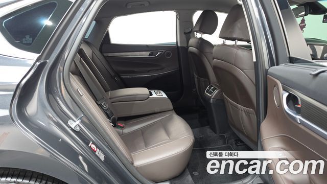 Hyundai Grandeur (IG) 3.0 Exclusive Special 2017 — фото 11