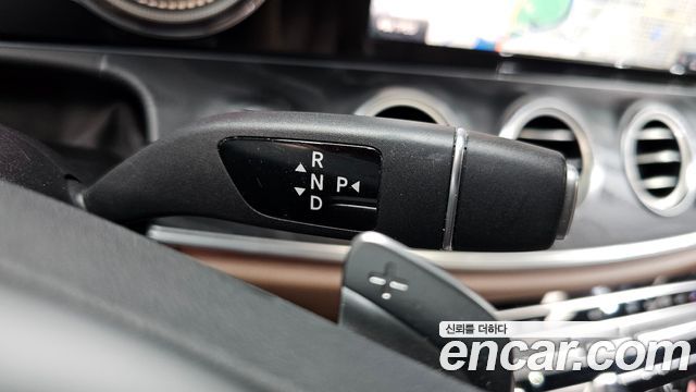 Mercedes-Benz E-Class (W213) E220d Avantgarde 2018 — фото 9