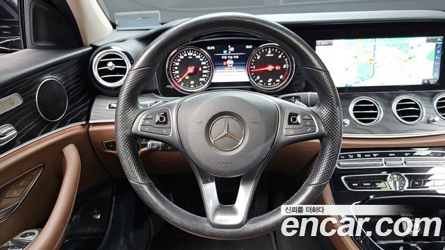 Mercedes-Benz E-Class (W213) E220d Avantgarde 2018 — фото 13