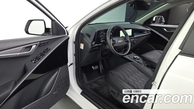Kia Niro Signature 2023 — фото 10