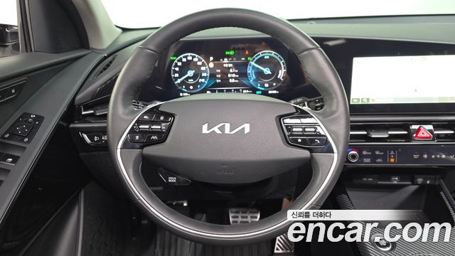 Kia Niro Signature 2023 — фото 13