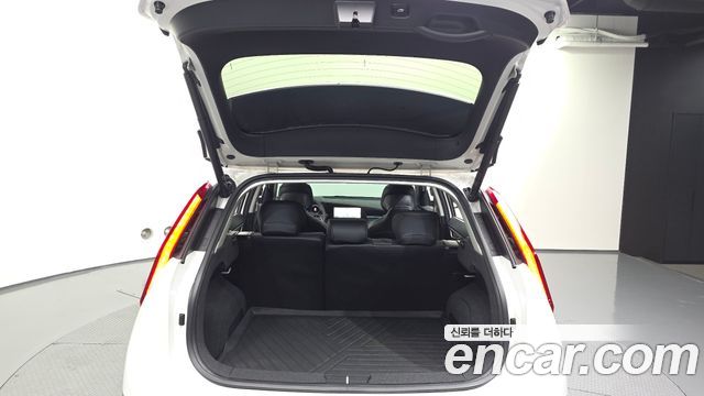 Kia Niro Signature 2023 — фото 20