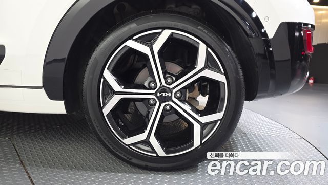 Kia Niro Signature 2023 — фото 21