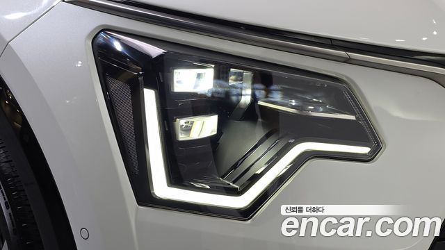 Kia Niro Signature 2023 — фото 22