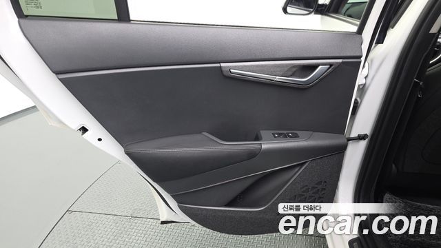 Kia Niro Signature 2023 — фото 25