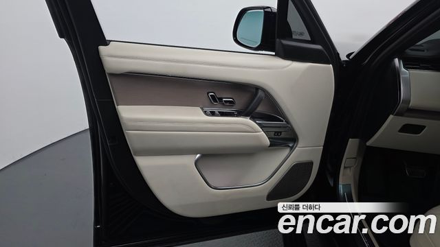 Land Rover Range Rover (V) P530 Autobiography Long Wheel Base 2024 — фото 24