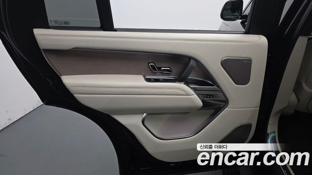 Land Rover Range Rover (V) P530 Autobiography Long Wheel Base 2024 — фото 25