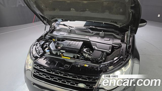 Land Rover Discovery Sport 2.0 TD4 SE 2017 — фото 6