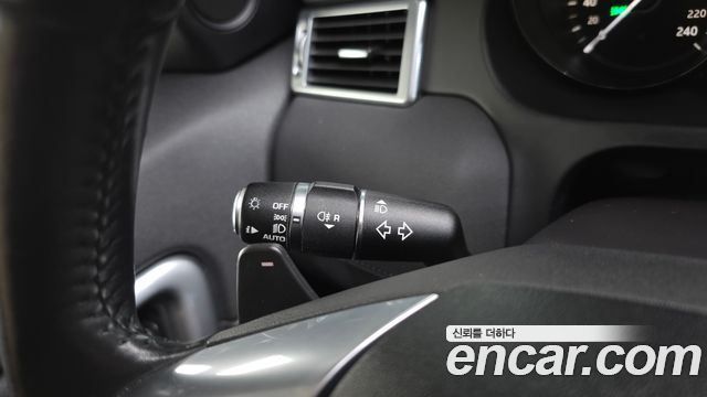 Land Rover Discovery Sport 2.0 TD4 SE 2017 — фото 17