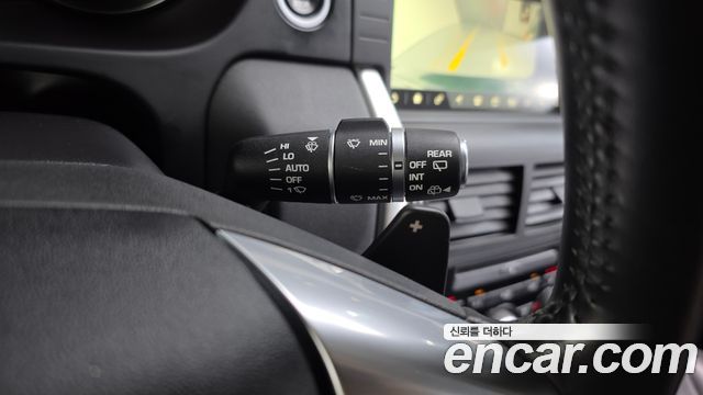 Land Rover Discovery Sport 2.0 TD4 SE 2017 — фото 18