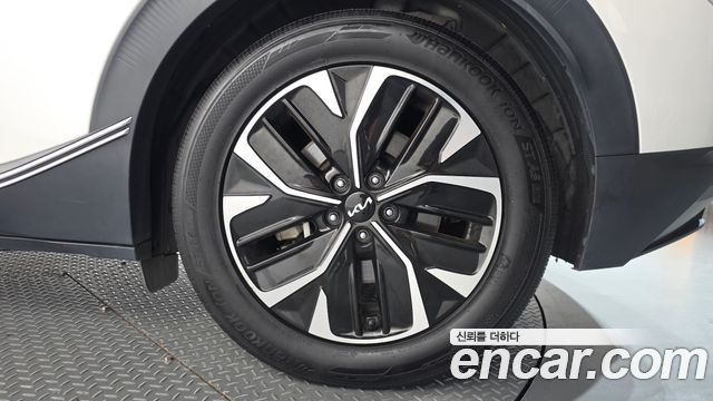 Kia EV6 Long Range Air 2022 — фото 21