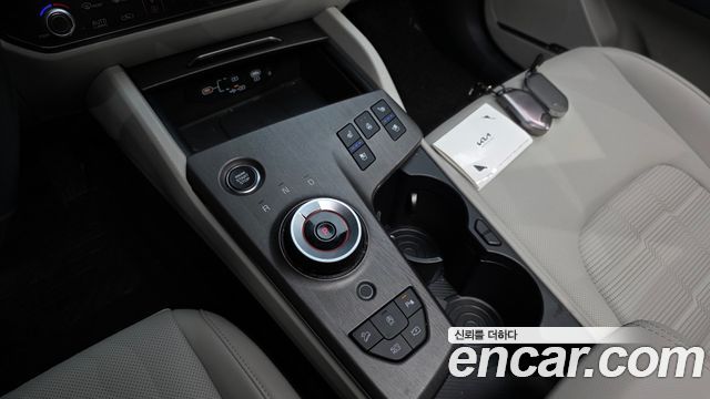 Kia Sportage (V) Gasoline 1.6 Turbo 2WD Signature 2025 — фото 9