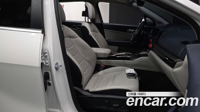 Kia Sportage (V) Gasoline 1.6 Turbo 2WD Signature 2025 — фото 12