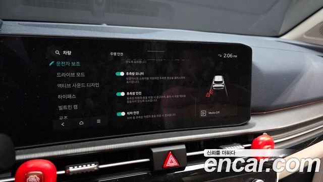 Kia Sportage (V) Gasoline 1.6 Turbo 2WD Signature 2025 — фото 16
