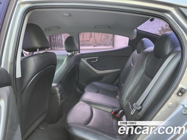 Hyundai Avante 1.6 VGT Modern Standard 2015 — фото 10