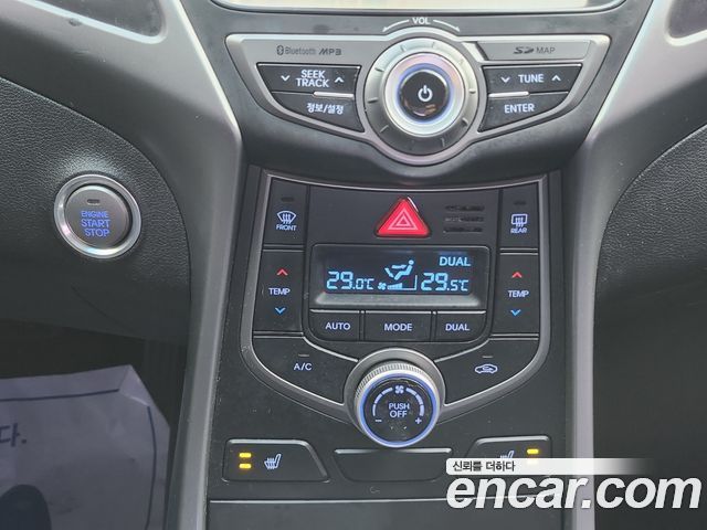 Hyundai Avante 1.6 VGT Modern Standard 2015 — фото 16
