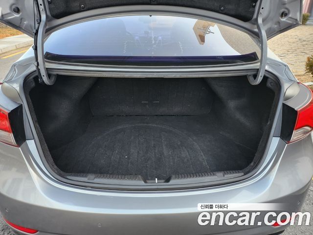 Hyundai Avante 1.6 VGT Modern Standard 2015 — фото 20