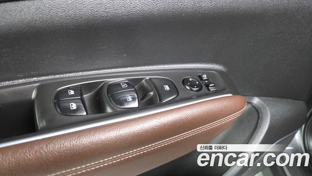 Renault Korea QM6 Diesel 4WD RE Signature 2017 — фото 28