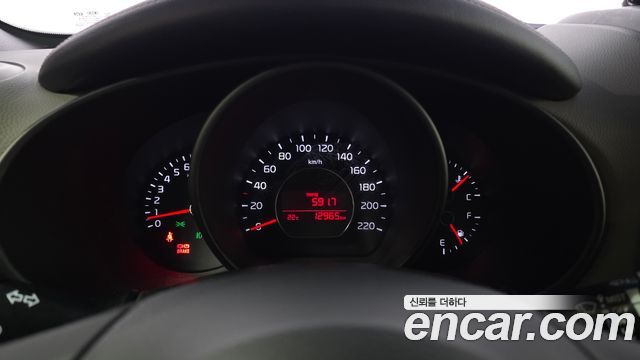 Kia Soul 1.6 GDi Luxury 2016 — фото 8