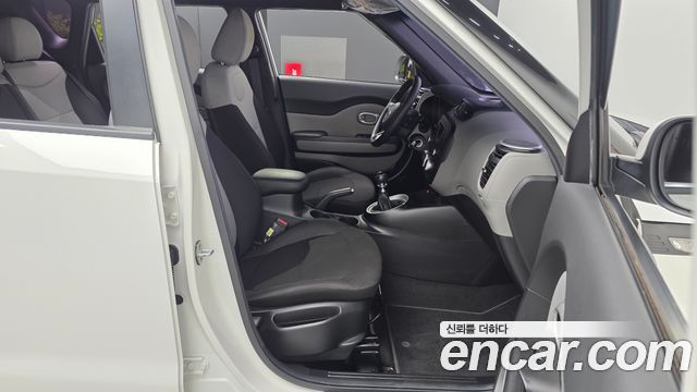 Kia Soul 1.6 GDi Luxury 2016 — фото 11