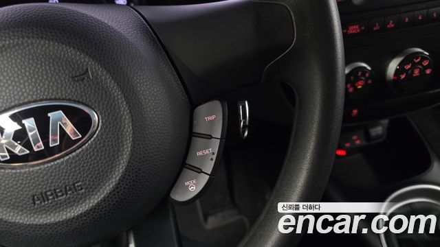 Kia Soul 1.6 GDi Luxury 2016 — фото 18