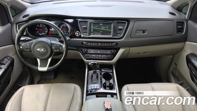 Kia Carnival 9-seater Noblesse 2016 — фото 7