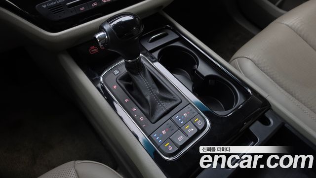 Kia Carnival 9-seater Noblesse 2016 — фото 9