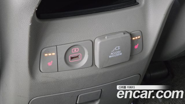 Kia Carnival 9-seater Noblesse 2016 — фото 18