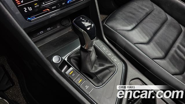 Volkswagen Tiguan (II) 2.0 TDI Prestige 2021 — фото 9