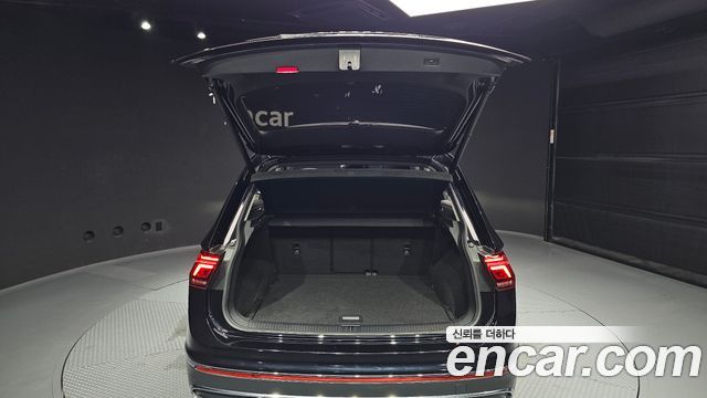Volkswagen Tiguan (II) 2.0 TDI Prestige 2021 — фото 20