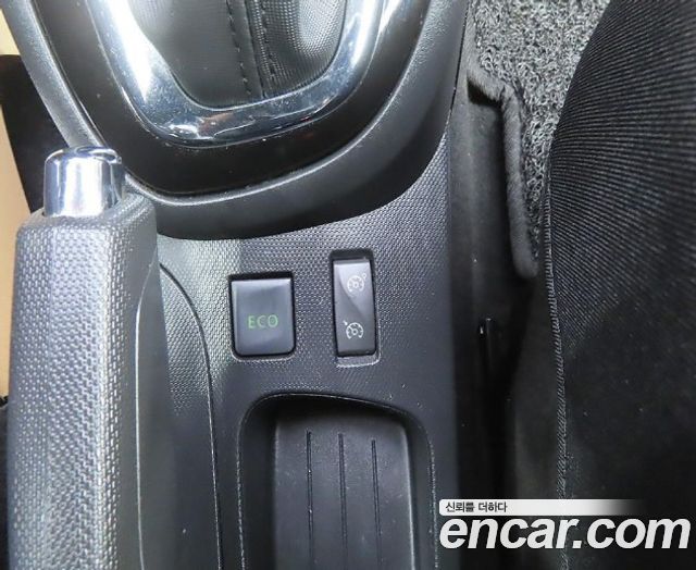 Renault Korea QM3 RE 2015 — фото 16